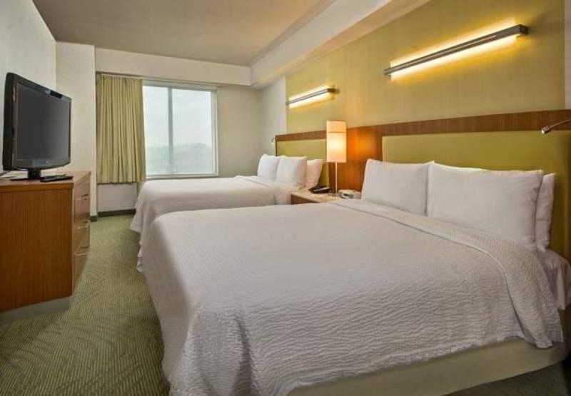Springhill Suites By Marriott New York Laguardia Airport Extérieur photo