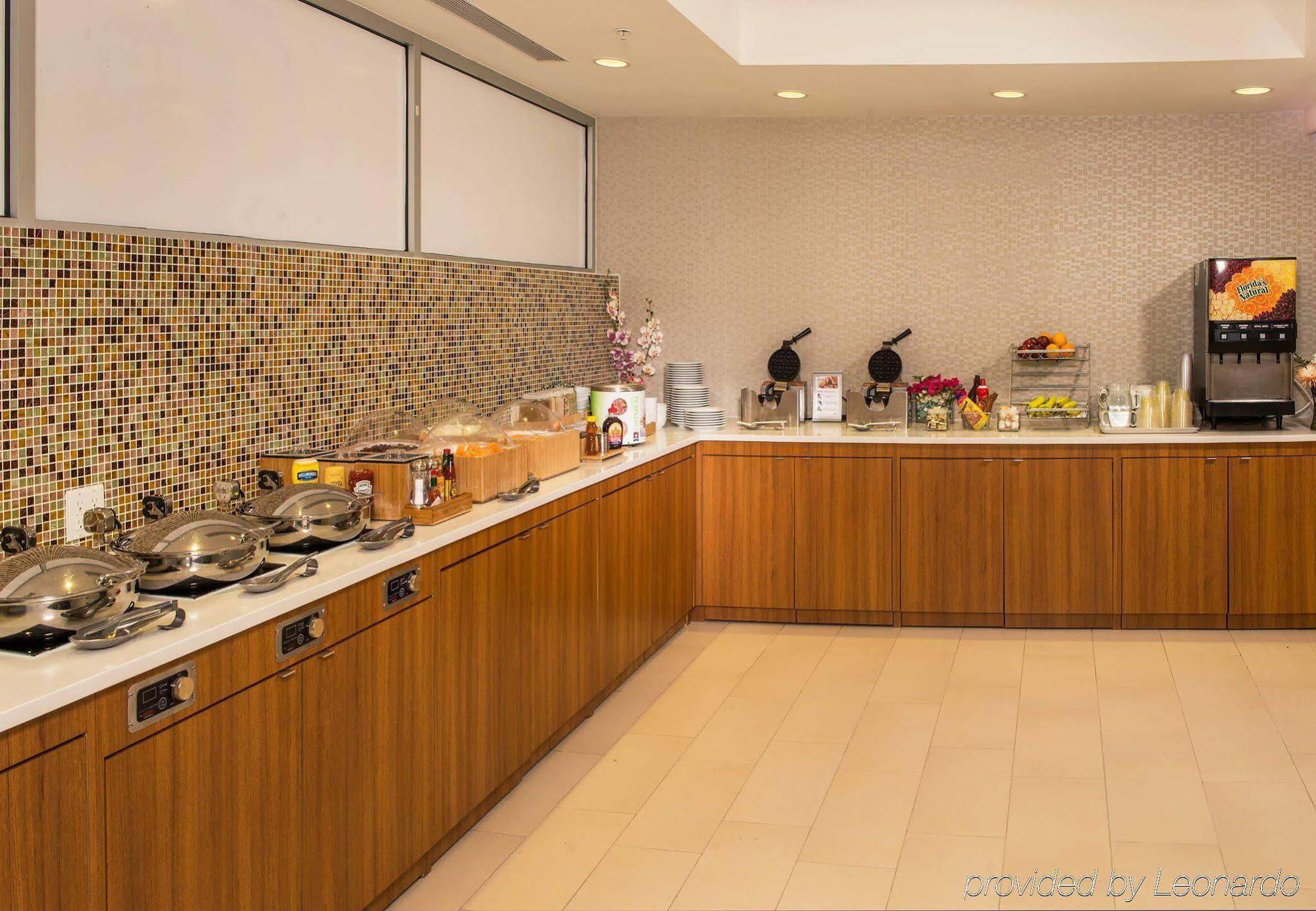 Springhill Suites By Marriott New York Laguardia Airport Extérieur photo