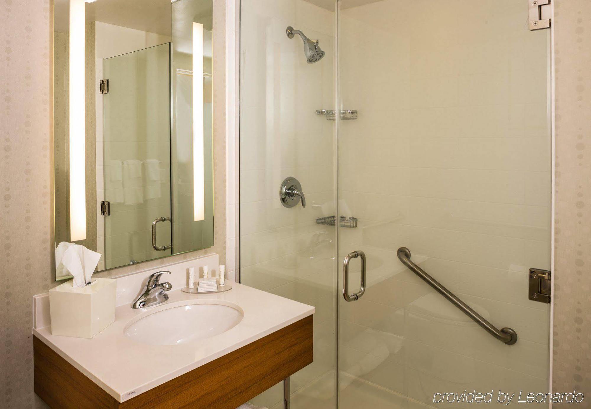 Springhill Suites By Marriott New York Laguardia Airport Extérieur photo